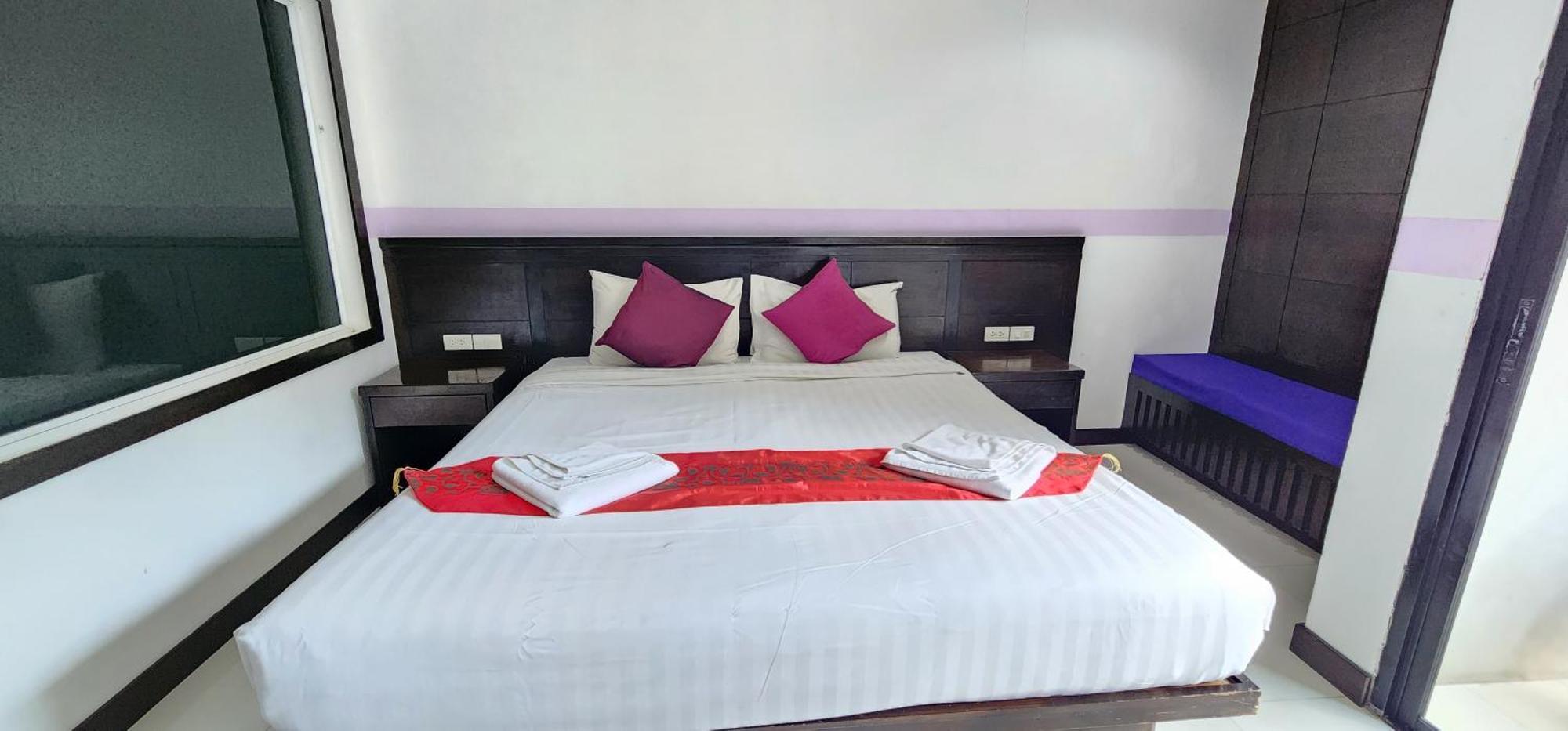 Hotel D C Patong Exterior foto